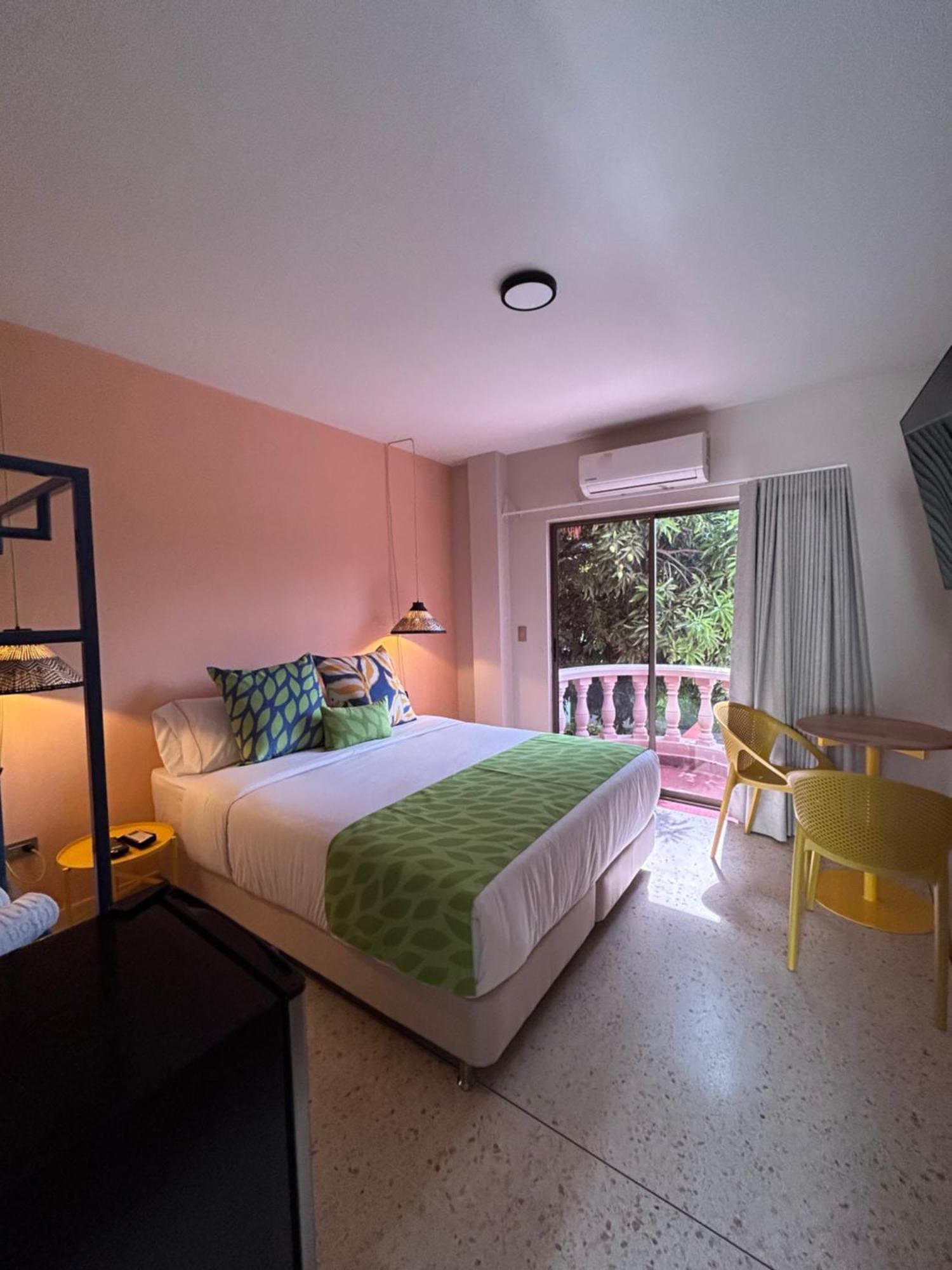 Del Tropico Hotel Sopetran Luaran gambar