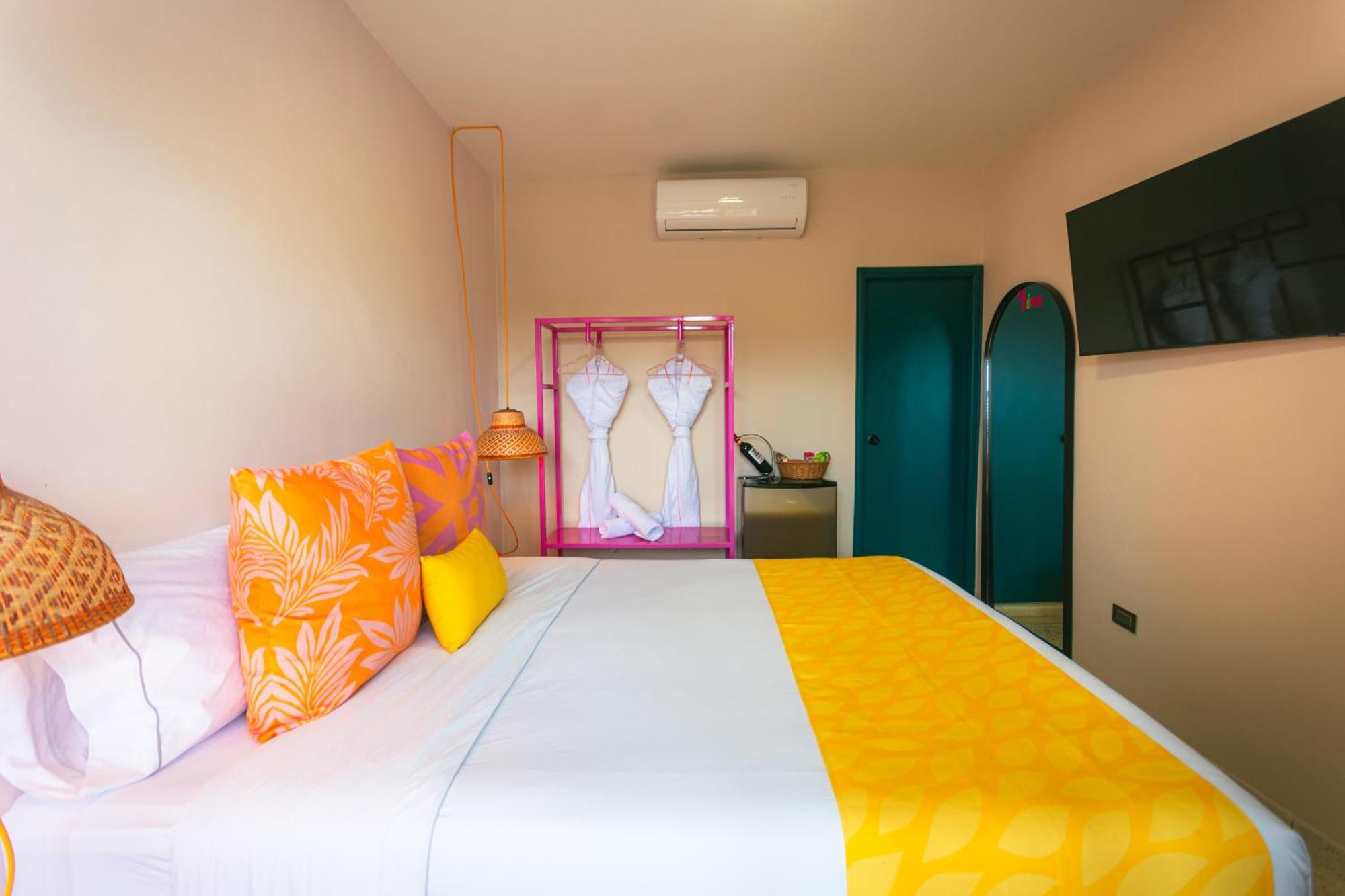 Del Tropico Hotel Sopetran Bilik gambar