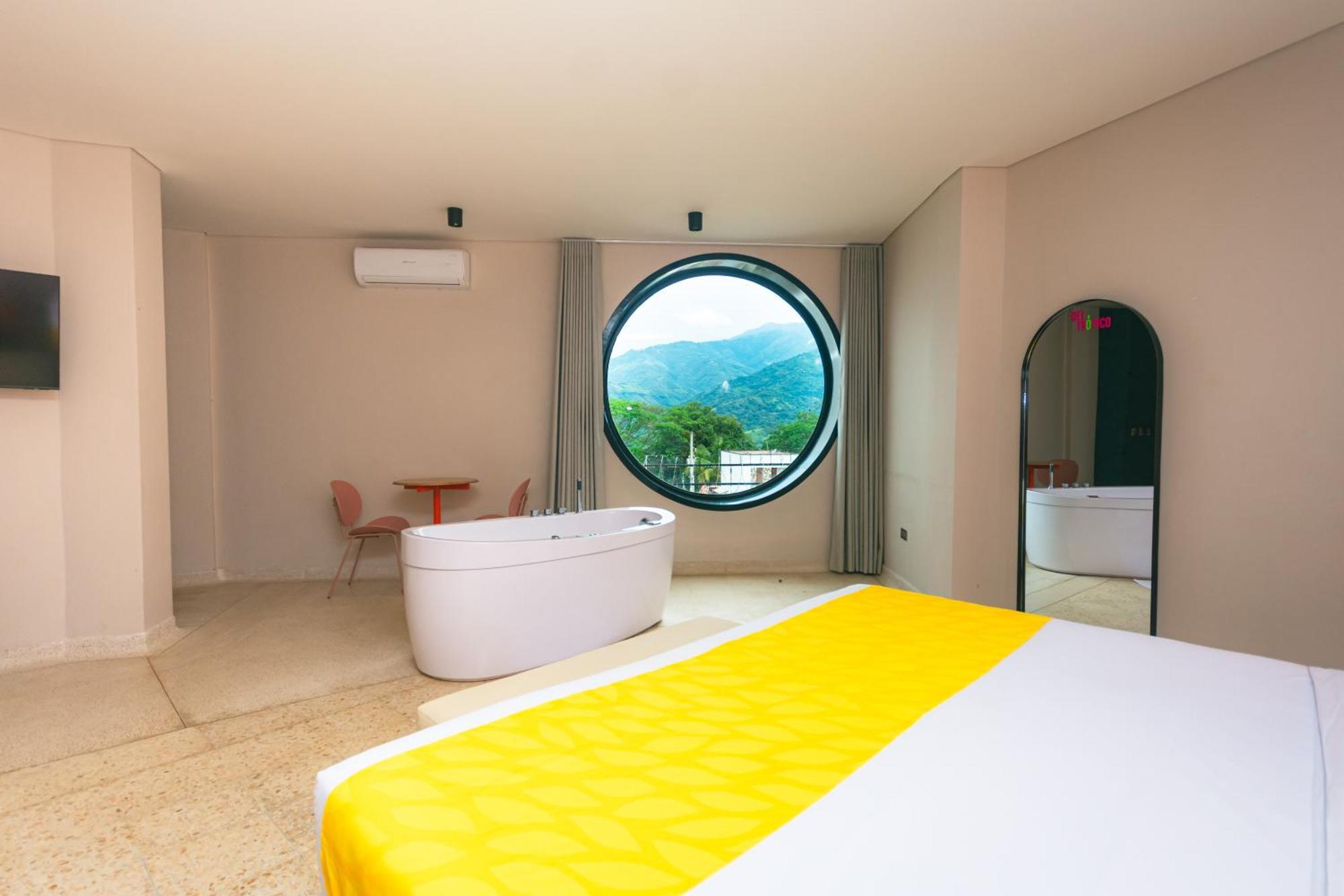 Del Tropico Hotel Sopetran Bilik gambar